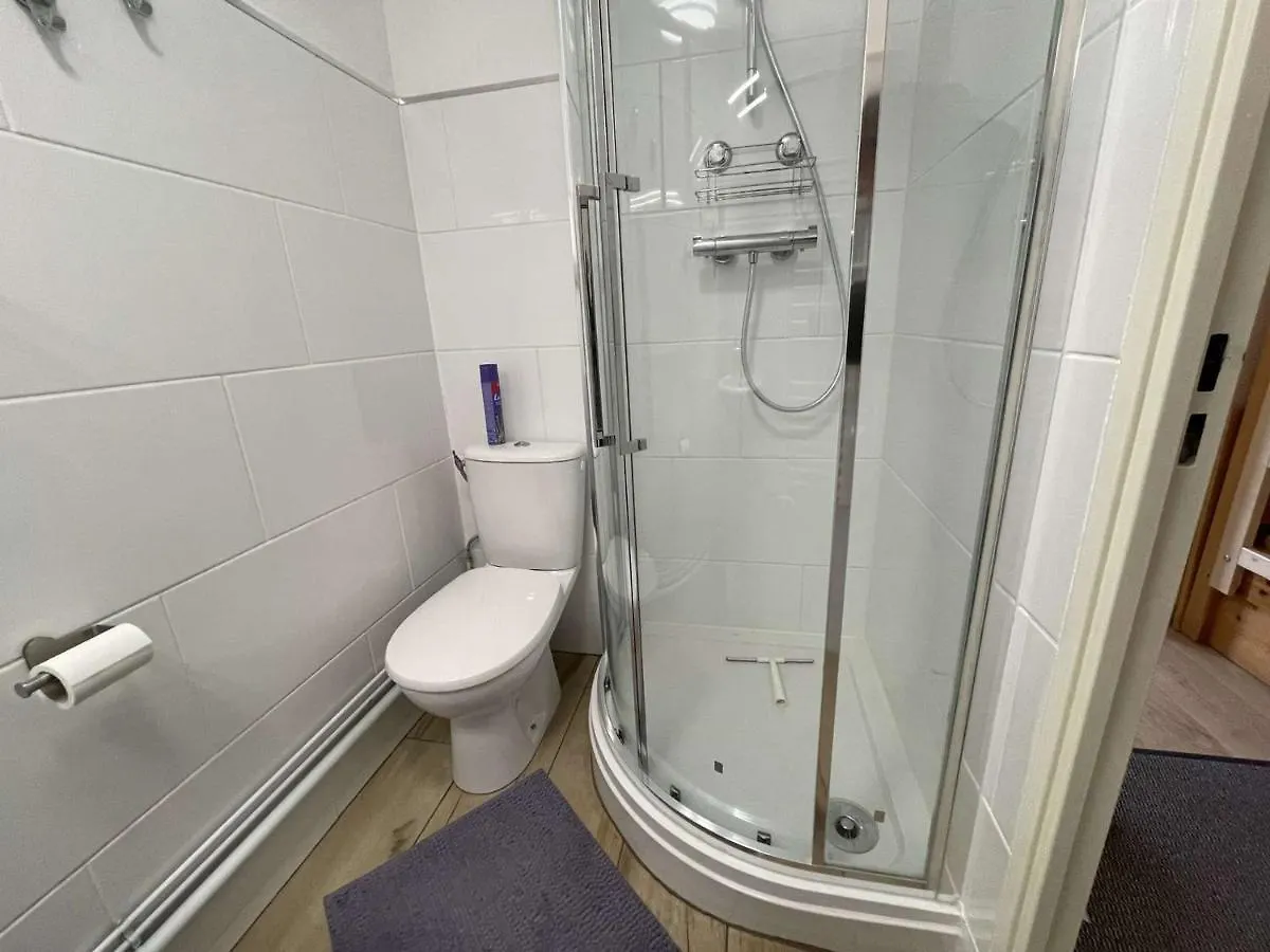 סן-שפרה Appartement Cosy A Serre-Chevalier, Proche Pistes, Terrasse, Parking, 2 Etoiles, 2 Pers. - Fr-1-330E-127 דירה